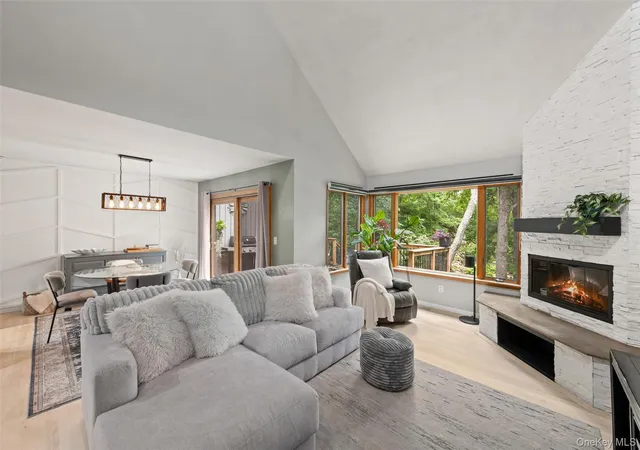 Photo 2 of Sale Pending at 9 Boulder Ln, Lewisboro, NY 10526 | MLS# 1049328 | Listing updated on 2026-10-05