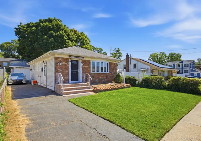Photo 2 of Single family home for sale at 983 Cayuga Rd, Hempstead, NY 11552 | MLS# 1049335 | Listing updated on 2026-10-08