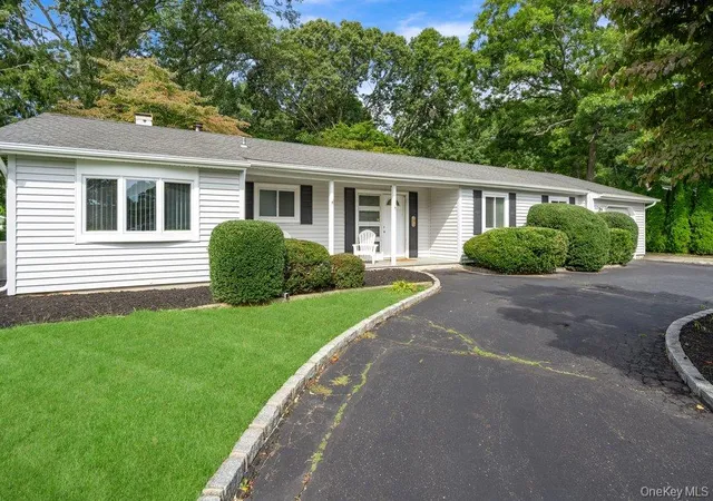 Photo 3 of Single family home for sale at 24 Blackfoot Trl, Brookhaven, NY 11786 | MLS# 1049337 | Listing updated on 2026-10-06