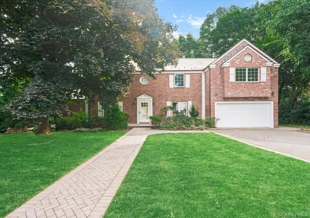 Photo 1 of Single family home for sale at 2 Amherst Rd E, North Hempstead, NY 11021 | MLS# 1049343 | Listing updated on 2026-10-04