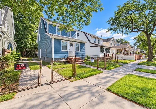 Photo 3 of Single family home for sale at 122 19 Lucas St, New York, NY 11413 | MLS# 1049348 | Listing updated on 2026-10-08