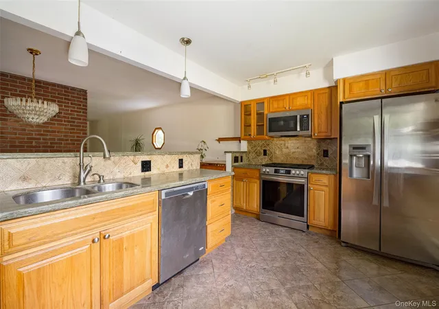 Photo 4 of Single family home for sale at 226 Charwill Dr, Stanford, NY 12514 | MLS# 1049359 | Listing updated on 2026-09-14