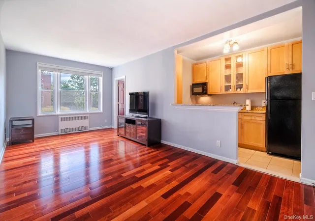 Listing Photo 5 - Condo for sale in building located at 2 Overlook Rd, White Plains, NY 10605 - Unit #2A3