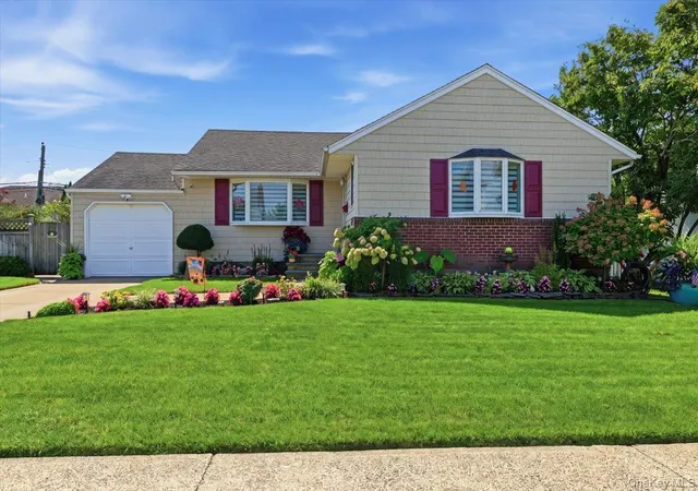 Photo 1 of Sale Pending at 809 Garden Dr, Hempstead, NY 11010 | MLS# 1049391 | Listing updated on 2026-10-13