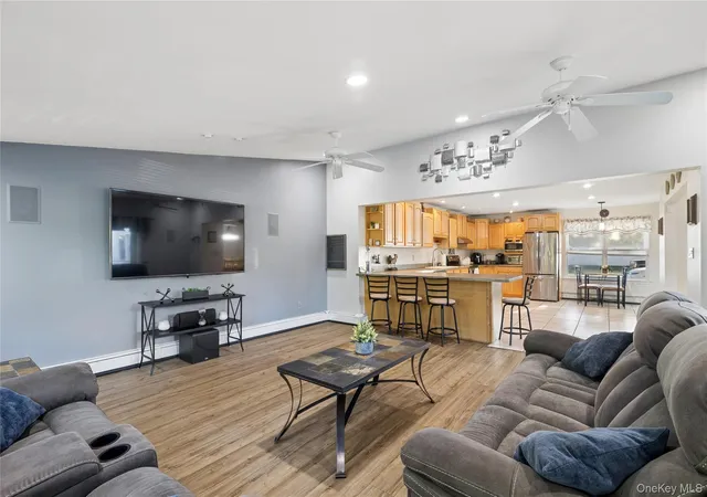 Photo 4 of Single family home for sale at 7 Springmeadow Dr, Islip, NY 11741 | MLS# 1049413 | Listing updated on 2026-09-20
