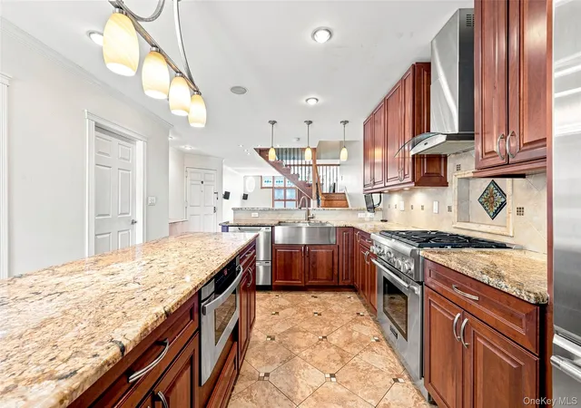 Photo 2 of Multi family home for sale at 117 President St, New York, NY 11231 | MLS# 1049420 | Listing updated on 2026-09-22