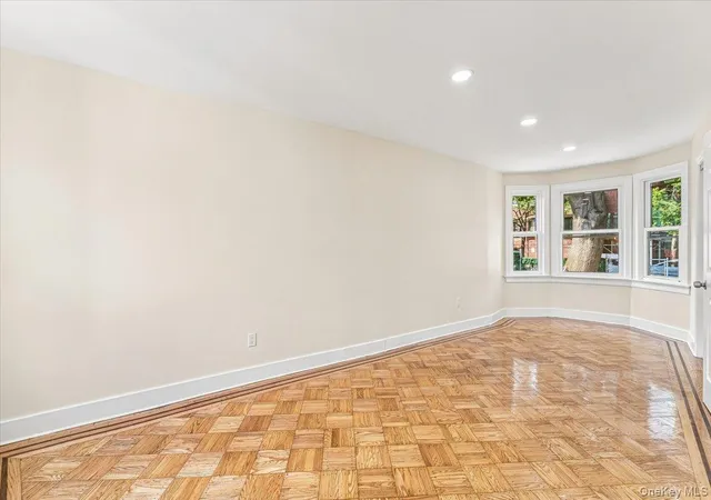 Listing Photo 4 - Condo for sale in building located at 8402 Smedley St, New York, NY 11435