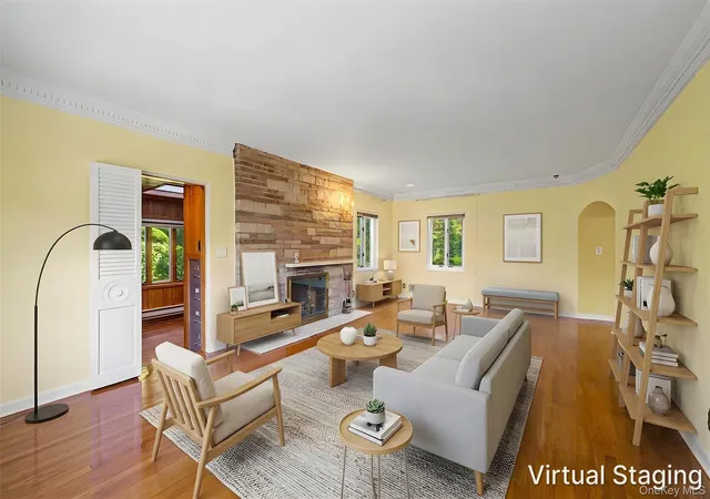 Photo 3 of Single family home for sale at 9 Old Pond Rd, North Hempstead, NY 11023 | MLS# 1049432 | Listing updated on 2026-09-12