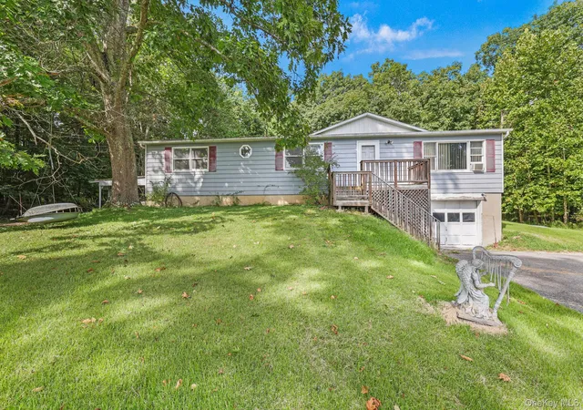 Single family home for sale at 894 Wallkill Ave, Crawford, NY 12589 | MLS# 1049440