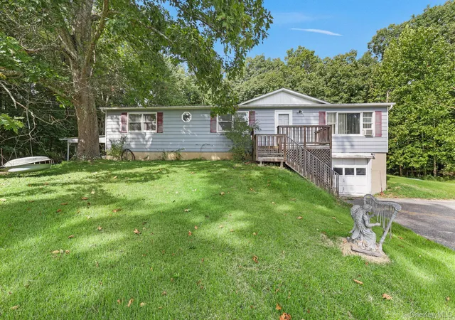 Photo 1 of Single family home for sale at 894 Wallkill Ave, Crawford, NY 12589 | MLS# 1049440 | Listing updated on 2026-09-29