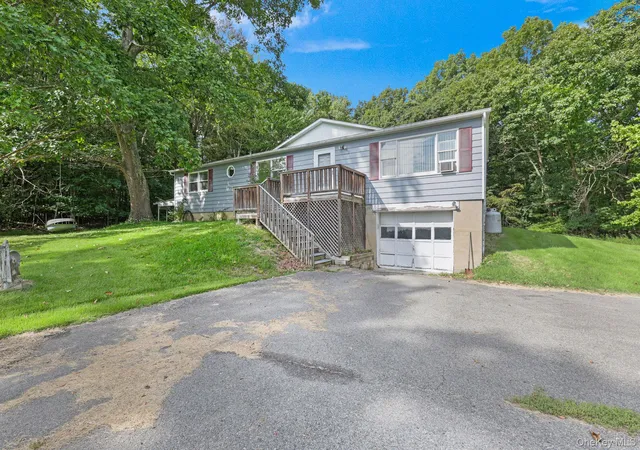 Photo 2 of Single family home for sale at 894 Wallkill Ave, Crawford, NY 12589 | MLS# 1049440 | Listing updated on 2026-09-29