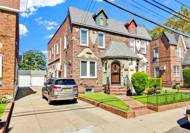 Single family home for sale at 204-11 Murdock Ave, New York, NY 11412 | MLS# 1049443