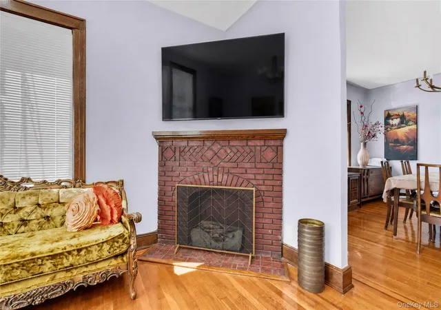 Photo 4 of Single family home for sale at 204-11 Murdock Ave, New York, NY 11412 | MLS# 1049443 | Listing updated on 2026-10-26