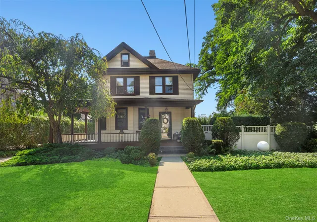 Photo 1 of Single family home for sale at 78 Warner Ave, North Hempstead, NY 11577 | MLS# 1049450 | Listing updated on 2026-09-27