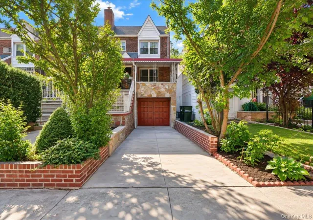 Photo 1 of Single family home for sale at 2145 Muliner Ave, New York, NY 10462 | MLS# 1049474 | Listing updated on 2026-09-29