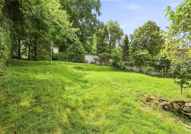 Photo 10 of Single family home for sale at 151 Babbitt Rd, Bedford, NY 10507 | MLS# 1049500 | Listing updated on 2026-09-13