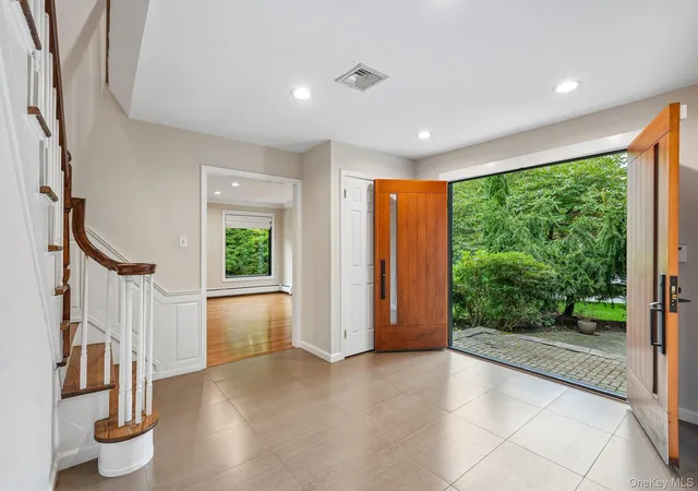 Photo 3 of Single family home for sale at 3 Zeck Ct, Ramapo, NY 10901 | MLS# 1049517 | Listing updated on 2026-09-24