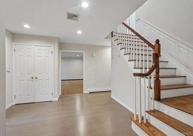 Photo 3 of Single family home for sale at 3 Zeck Ct, Ramapo, NY 10901 | MLS# 1049517 | Listing updated on 2026-09-24