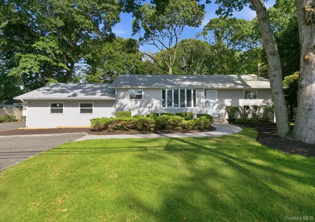 Photo 2 of Single family home for sale at 65 Holbrook Rd, Brookhaven, NY 11720 | MLS# 1049527 | Listing updated on 2026-09-30