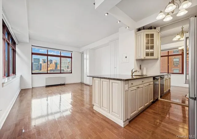 Condo for sale at 4-74 48th Avenue #5A, New York, NY 11109 | MLS# 1049548