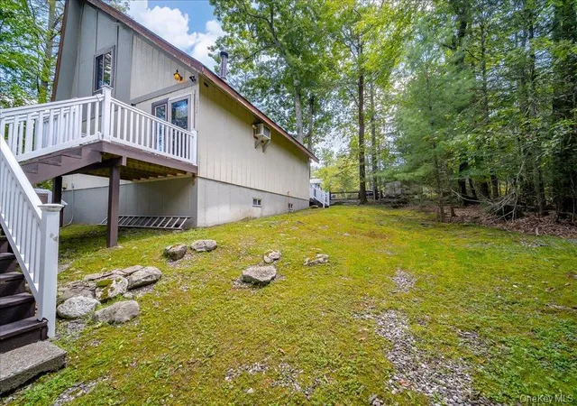 Photo 4 of Single family home for sale at 142 N Emerald Dr, Thompson, NY 12775 | MLS# 1049558 | Listing updated on 2026-09-13