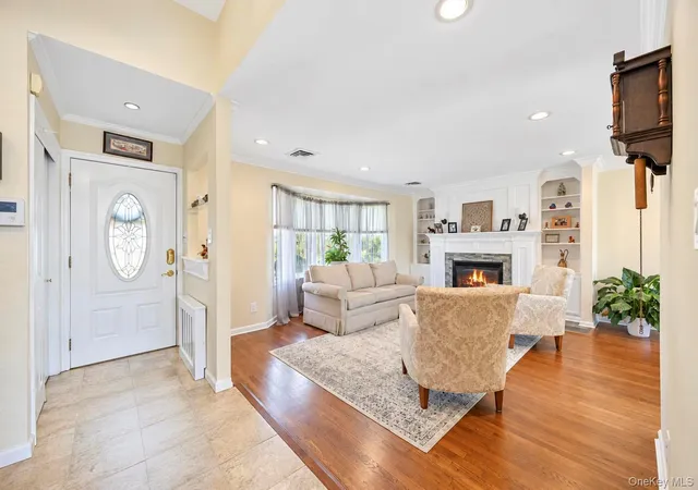 Photo 3 of Single family home for sale at 4044 Meadow Ln, Hempstead, NY 11783 | MLS# 1049559 | Listing updated on 2026-09-26