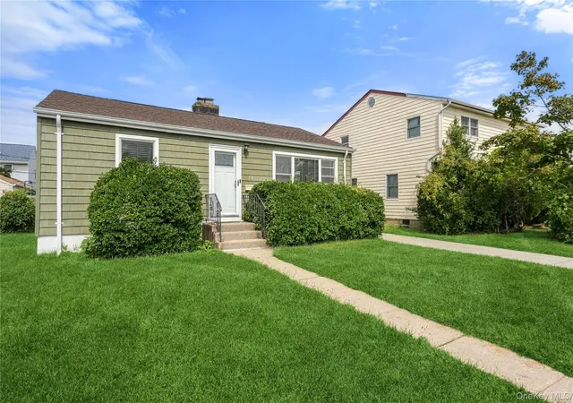 Photo 2 of Single family home for sale at 78 Robert St, Hempstead, NY 11520 | MLS# 1049560 | Listing updated on 2026-10-03