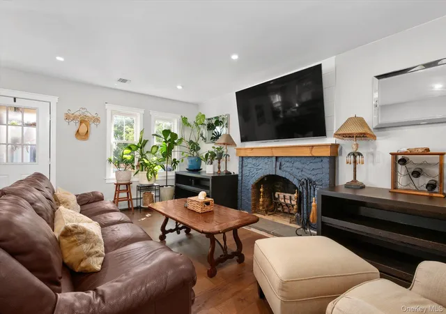 Photo 3 of Sale Pending at 29 Barnes St, Long Beach, NY 11561 | MLS# 1049601 | Listing updated on 2026-10-13