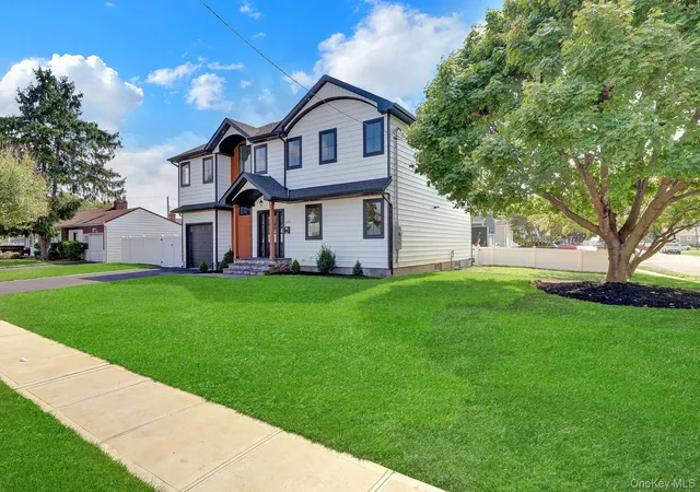 Photo 3 of Single family home for sale at 1370 Noel Ct, Hempstead, NY 11566 | MLS# 1049610 | Listing updated on 2026-09-18