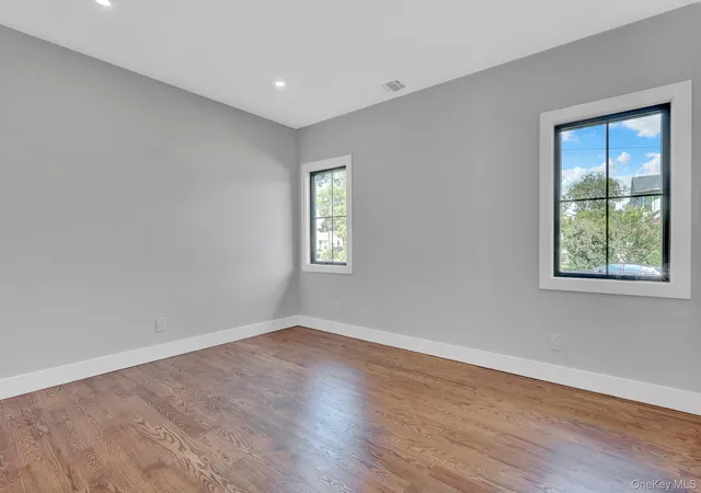 Photo 4 of Single family home for sale at 1370 Noel Ct, Hempstead, NY 11566 | MLS# 1049610 | Listing updated on 2026-09-18