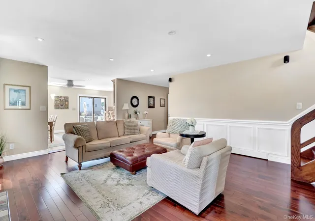 Photo 3 of Single family home for sale at 12 Jetmore Pl, Oyster Bay, NY 11758 | MLS# 1049641 | Listing updated on 2026-09-23