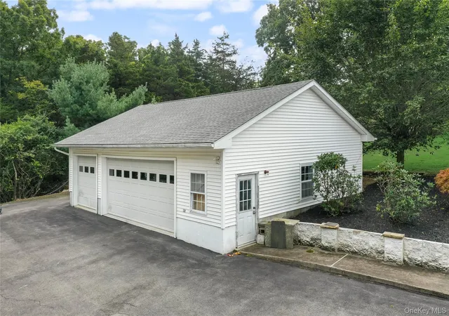 Photo 3 of Single family home for sale at 111 Ayr Rd, Chester Town, NY 10918 | MLS# 1049653 | Listing updated on 2026-10-02
