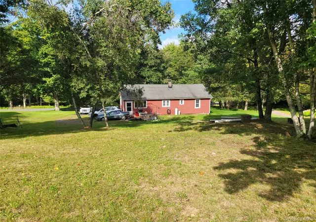 Photo 3 of Single family home for sale at 432 Southwoods Dr, Thompson, NY 12701 | MLS# 1049660 | Listing updated on 2026-09-12