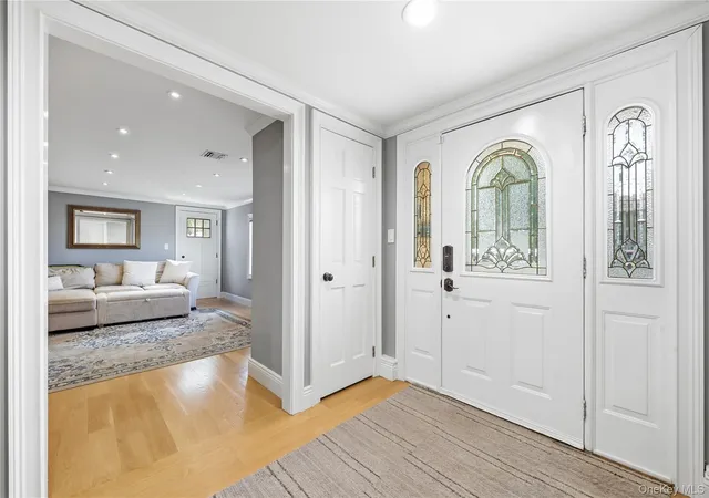Photo 3 of Sale Pending at 195 N Utica Ave, Oyster Bay, NY 11758 | MLS# 1049662 | Listing updated on 2026-09-25