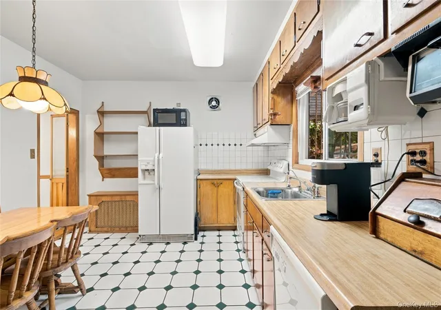 Photo 3 of Single family home for sale at 9413 108th Street, New York, NY 11419 | MLS# 1049693 | Listing updated on 2026-09-15