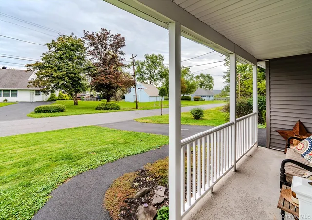 Photo 2 of Single family home for sale at 5 Meadowbrook Dr, Kingston, NY 12401 | MLS# 1049696 | Listing updated on 2026-09-18