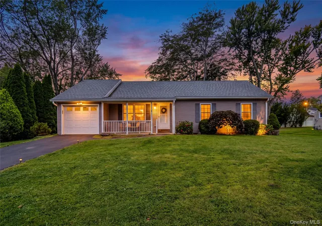 Photo 30 of Single family home for sale at 5 Meadowbrook Dr, Kingston, NY 12401 | MLS# 1049696 | Listing updated on 2026-10-09