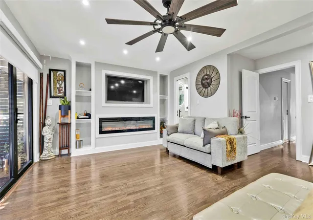 Photo 4 of Single family home for sale at 222-06 133 Avenue, New York, NY 11413 | MLS# 1049701 | Listing updated on 2026-10-08