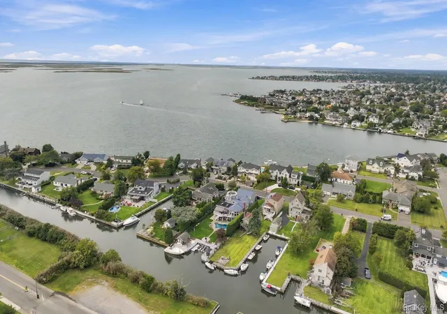 Photo 3 of Single family home for sale at 321 Grand Central Ave, Babylon, NY 11701 | MLS# 1049707 | Listing updated on 2026-10-06