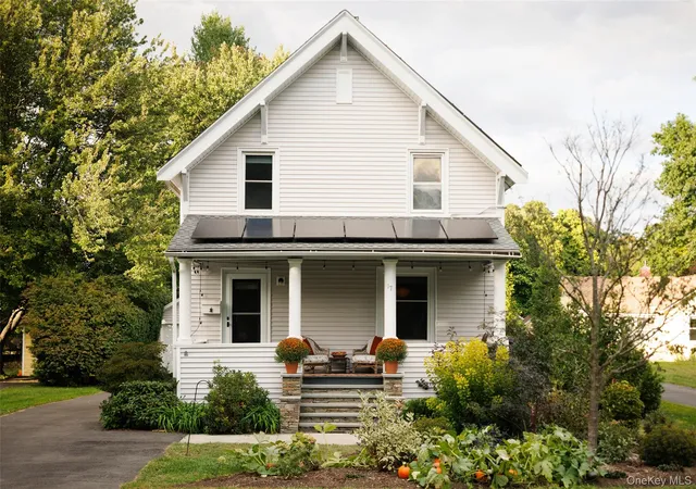 Photo 1 of Single family home for sale at 17 Garden St, Red Hook, NY 12571 | MLS# 1049714 | Listing updated on 2026-10-07