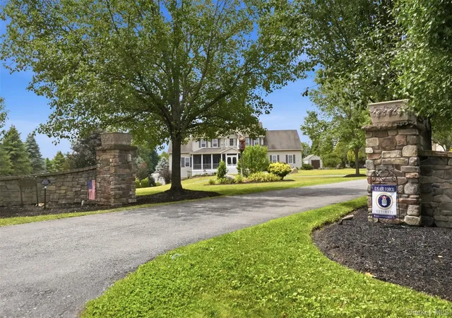 Photo 3 of Single family home for sale at 161 Bergen Cir, Wawayanda, NY 10973 | MLS# 1049730 | Listing updated on 2026-09-15
