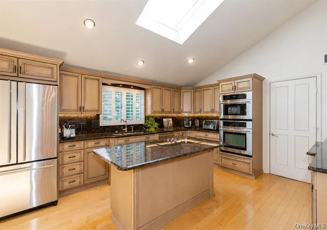 Photo 4 of Sale Pending at 34 Harbour, Brookhaven, NY 11715 | MLS# 1049742 | Listing updated on 2026-10-01
