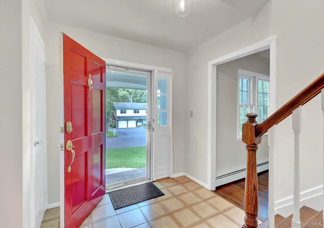 Photo 4 of Single family home for sale at 15 Tobi Ln, Brookhaven, NY 11733 | MLS# 1049744 | Listing updated on 2026-10-01