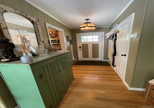 Photo 2 of Single family home for sale at 11 Jaspa Rd, Shelter Island, NY 11964 | MLS# 1049777 | Listing updated on 2026-09-12