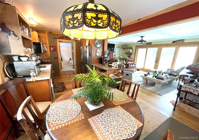 Photo 4 of Single family home for sale at 11 Jaspa Rd, Shelter Island, NY 11964 | MLS# 1049777 | Listing updated on 2026-09-12
