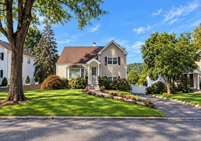Photo 1 of Single family home for sale at 173 Pembrook Dr, Yonkers, NY 10710 | MLS# 1049778 | Listing updated on 2026-10-08