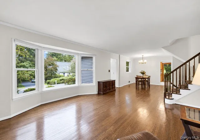 Photo 3 of Single family home for sale at 9 Verne Pl, Greenburgh, NY 10530 | MLS# 1049791 | Listing updated on 2026-09-19