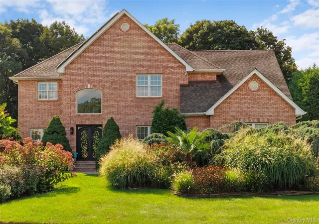 Photo 2 of Single family home for sale at 20 Millennium Ct, Islip, NY 11716 | MLS# 1049792 | Listing updated on 2026-10-08