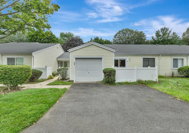 Photo 1 of Sale Pending at 403 Cabot Ct E, Smithtown, NY 11780 | MLS# 1049800 | Listing updated on 2026-10-06