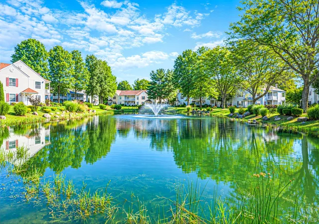Listing Photo 5 - Condo for sale in building located at 147 Fairview Cir, Brookhaven, NY 11953 - Unit #147